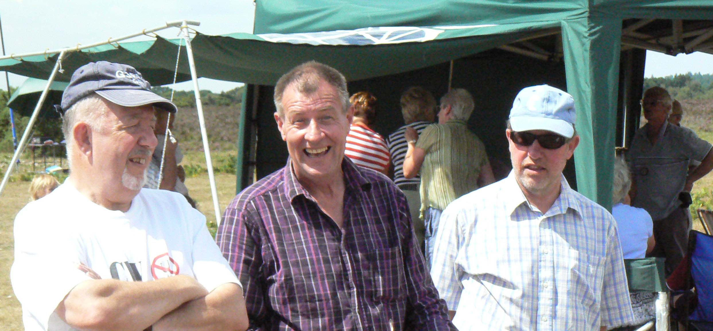 HF Picnic - Colin, Tony, Mel - img10.jpg